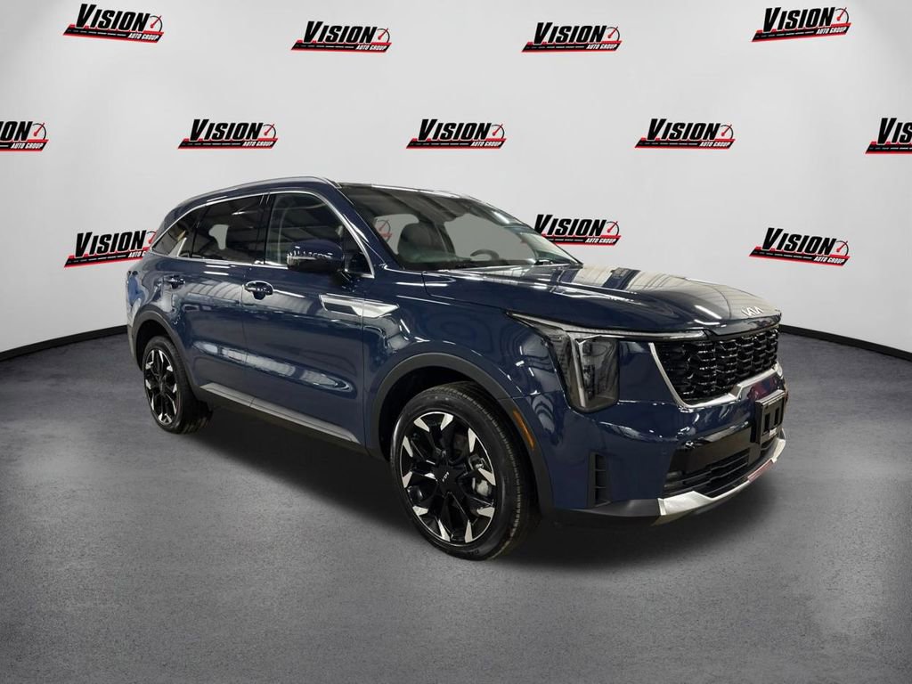 Certified 2025 Kia Sorento EX w/ Panoramic Sunroof Package video 3