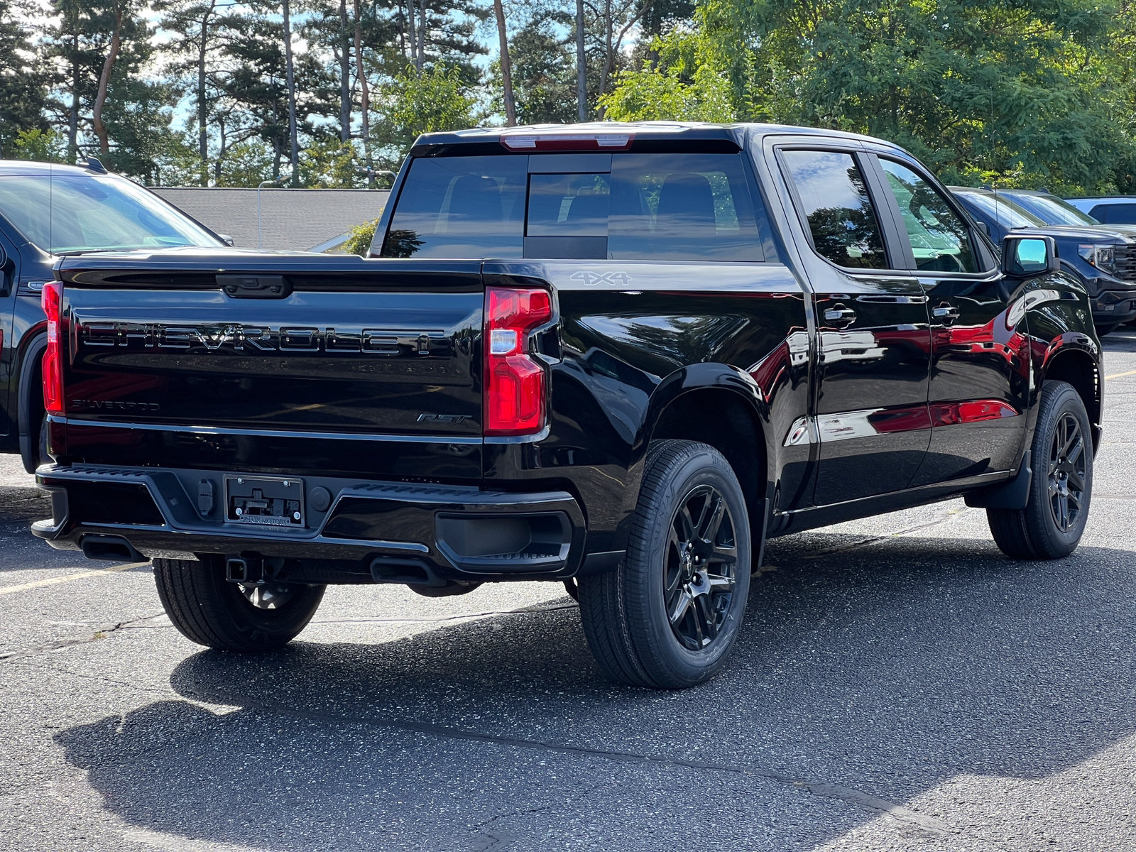New 2026 Chevrolet Silverado 1500 RST w/ Dark Appearance Package AWD/4WD image 8
