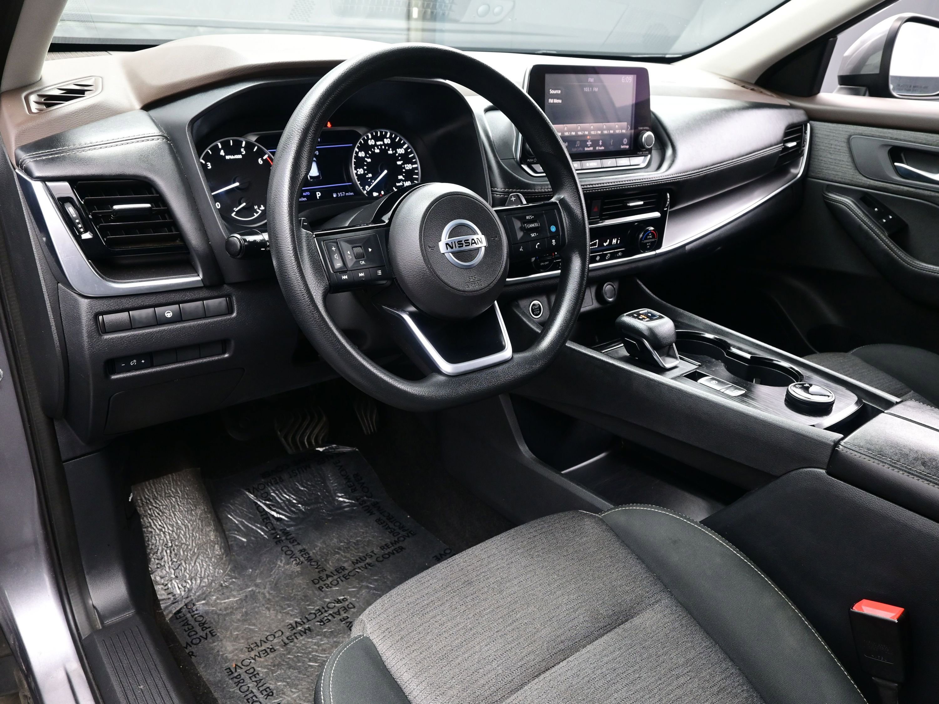 Used 2021 Nissan Rogue SV image 13