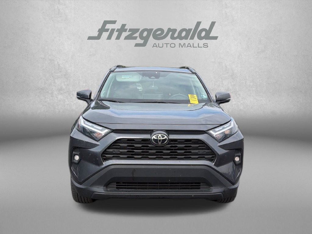 Used 2022 Toyota RAV4 XLE Premium AWD/4WD image 2