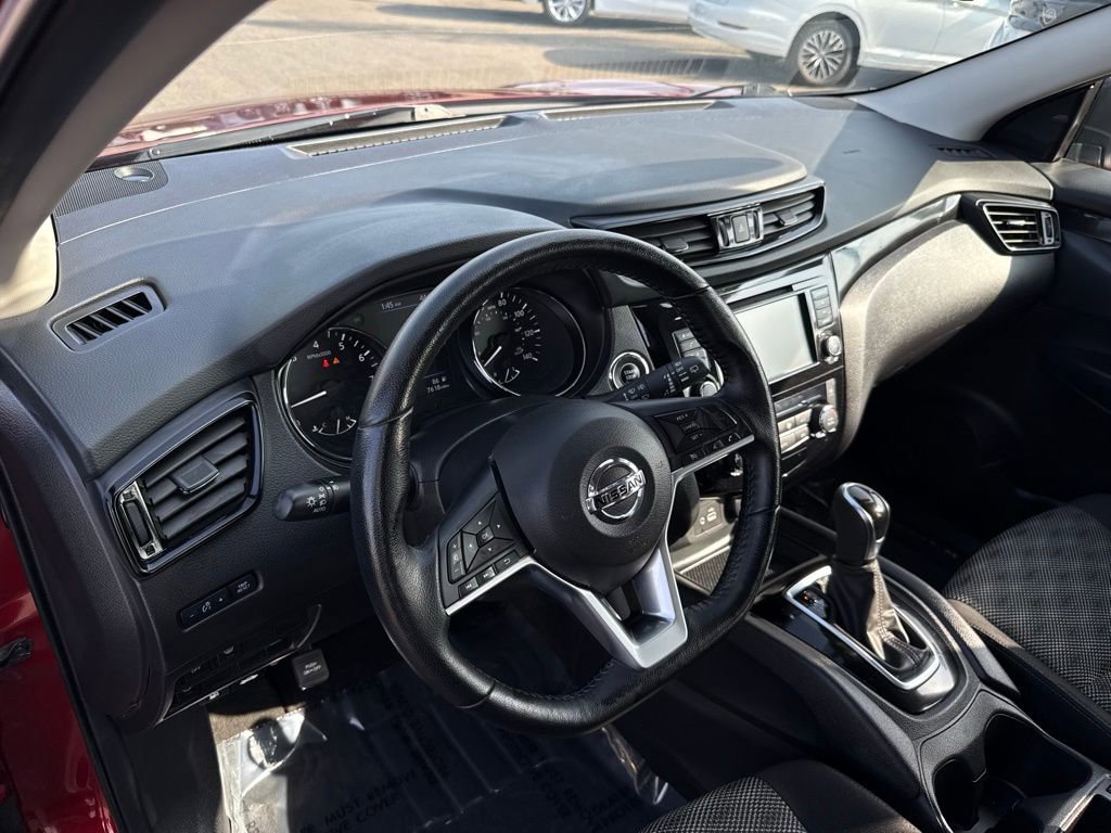 Used 2021 Nissan Rogue Sport SV image 18