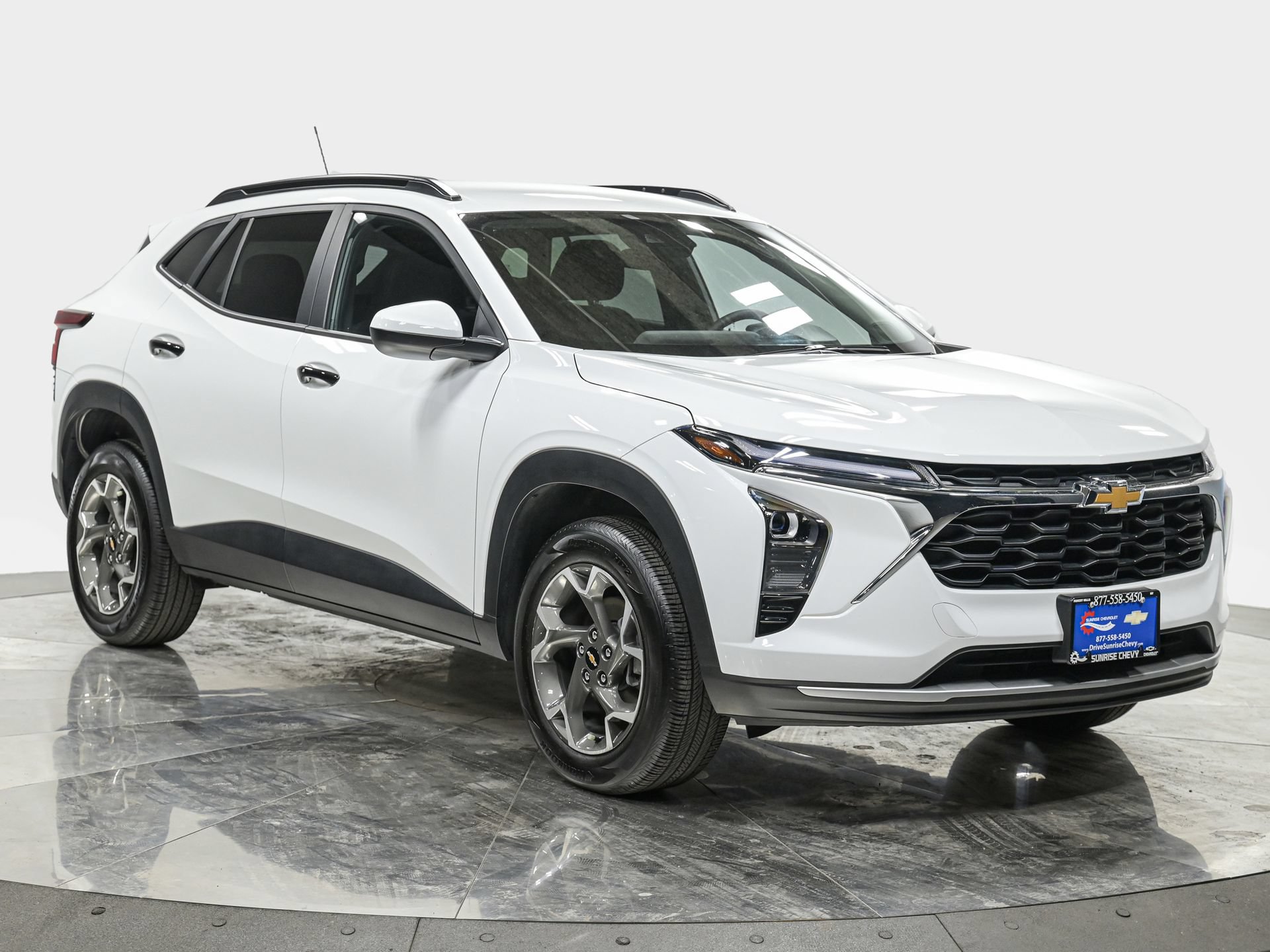 Used 2025 Chevrolet Trax LT w/ Driver Confidence Package FWD image 11