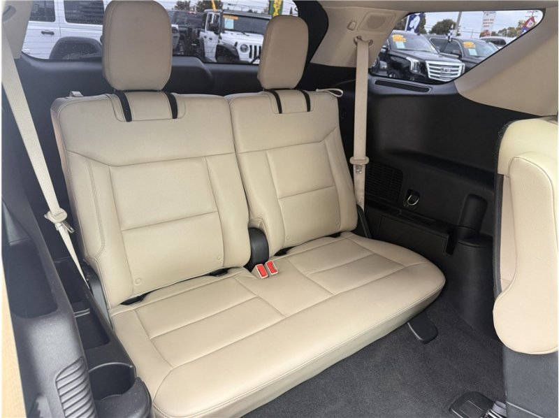 Used 2020 Ford Explorer Limited w/ Class III Trailer Tow Package image 33