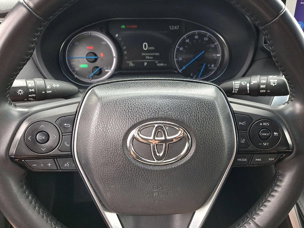 Used 2023 Toyota Venza XLE AWD/4WD image 18