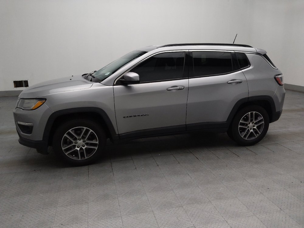 Used 2020 Jeep Compass Latitude w/ Popular Equipment Group FWD image 2