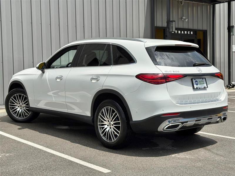 Used 2023 Mercedes-Benz GLC 300 image 7
