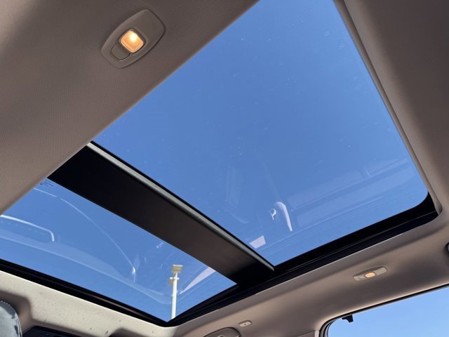 Used 2022 Nissan Rogue Platinum w/ Head-Up Display Package image 30