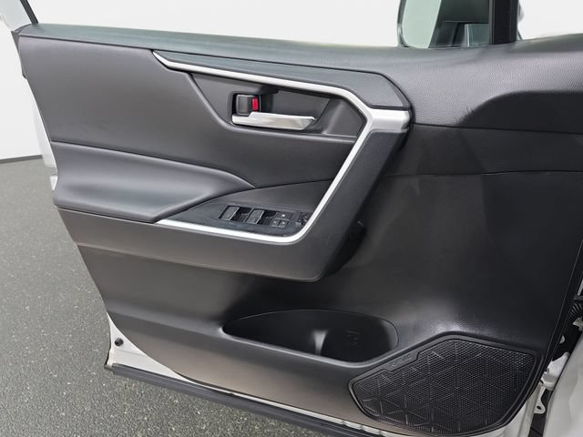 Used 2023 Toyota RAV4 XLE AWD/4WD image 24