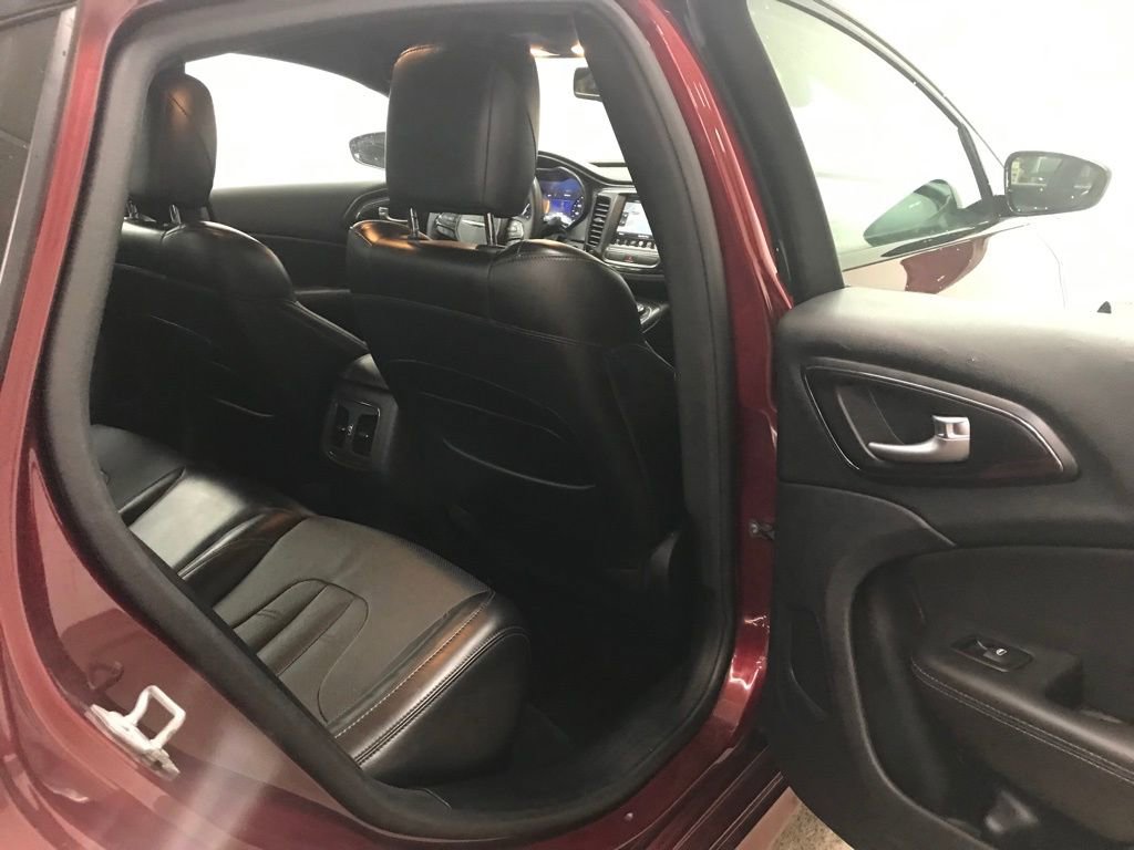 Used 2016 Chrysler 200 S w/ Navigation & Sound Group I image 29