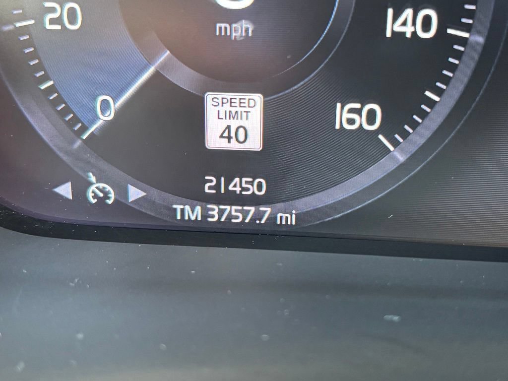 Used 2021 Volvo XC40 T5 Inscription w/ Climate Package AWD/4WD image 8