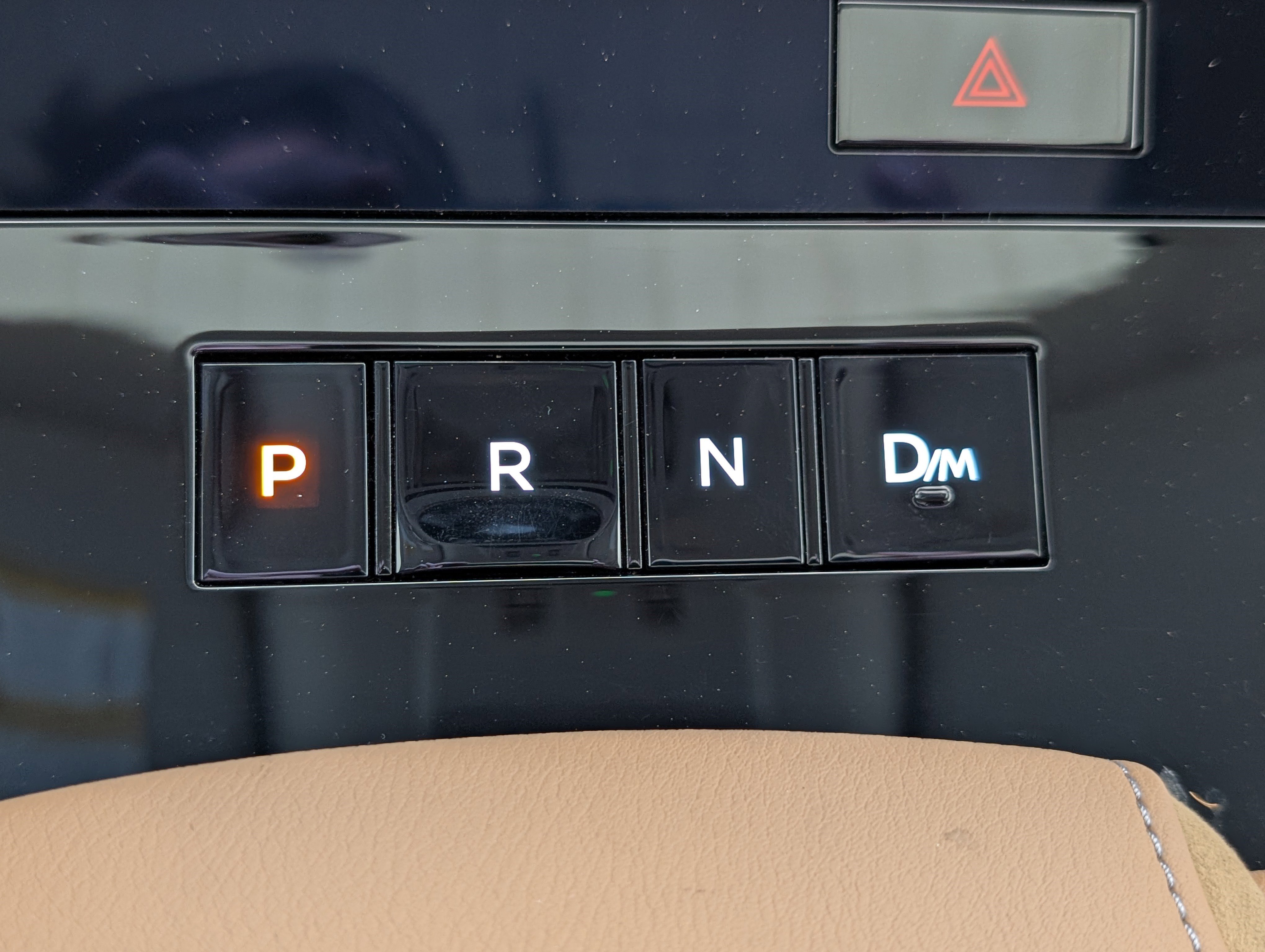 Used 2025 INFINITI QX80 Sensory image 33