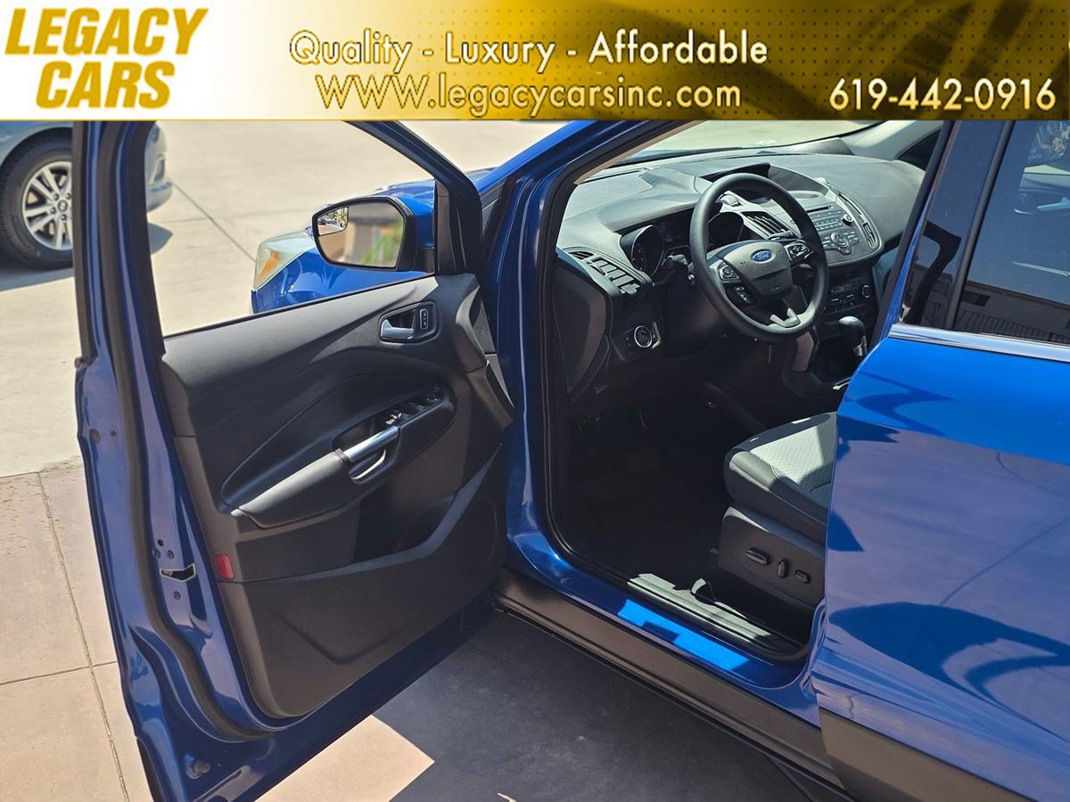 Used 2017 Ford Escape SE FWD image 48
