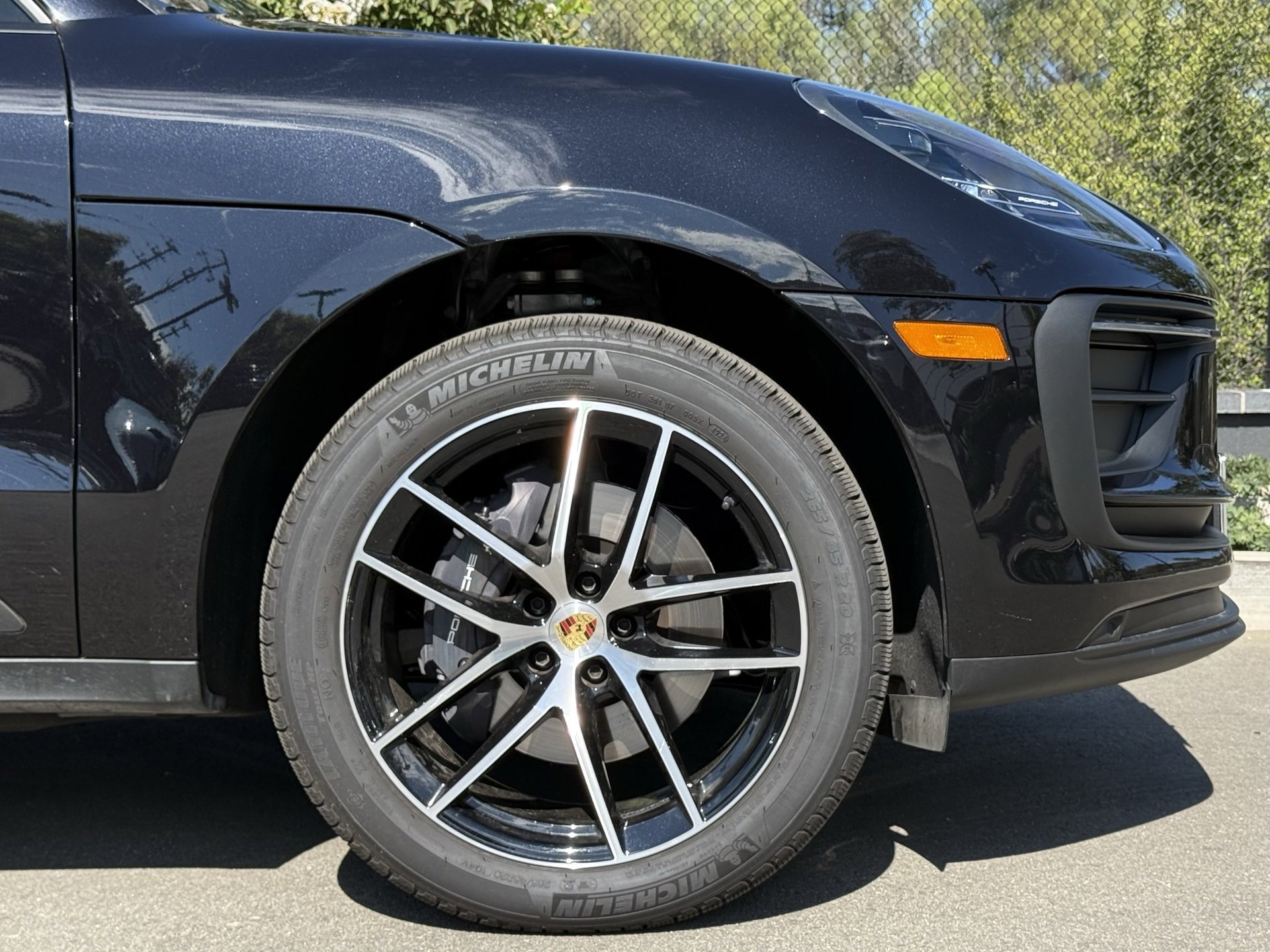 Used 2025 Porsche Macan image 12