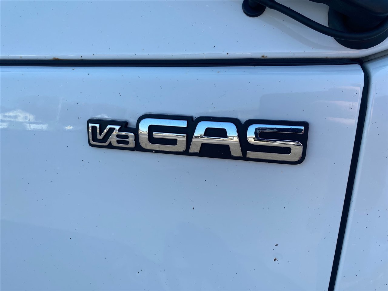 Used 2020 Isuzu NPR image 21