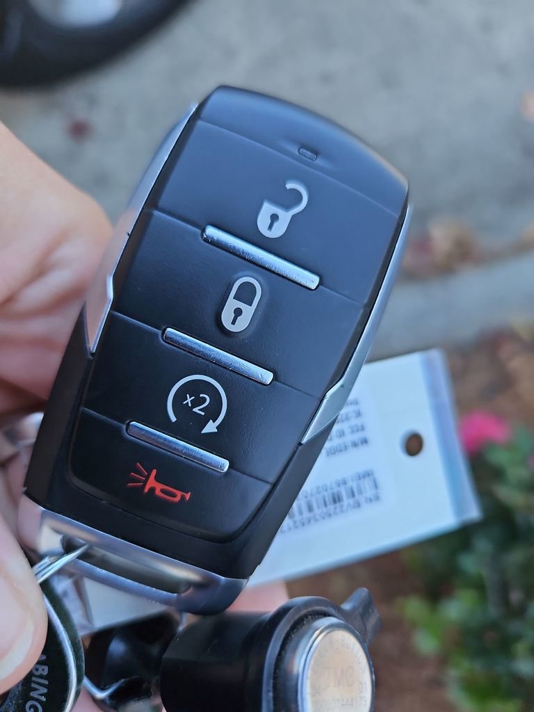 Used 2024 RAM 1500 Laramie image 37