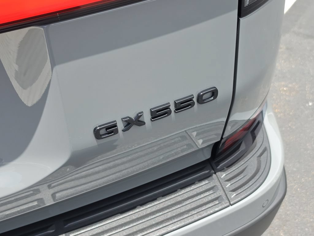Used 2024 Lexus GX 550 AWD/4WD image 8