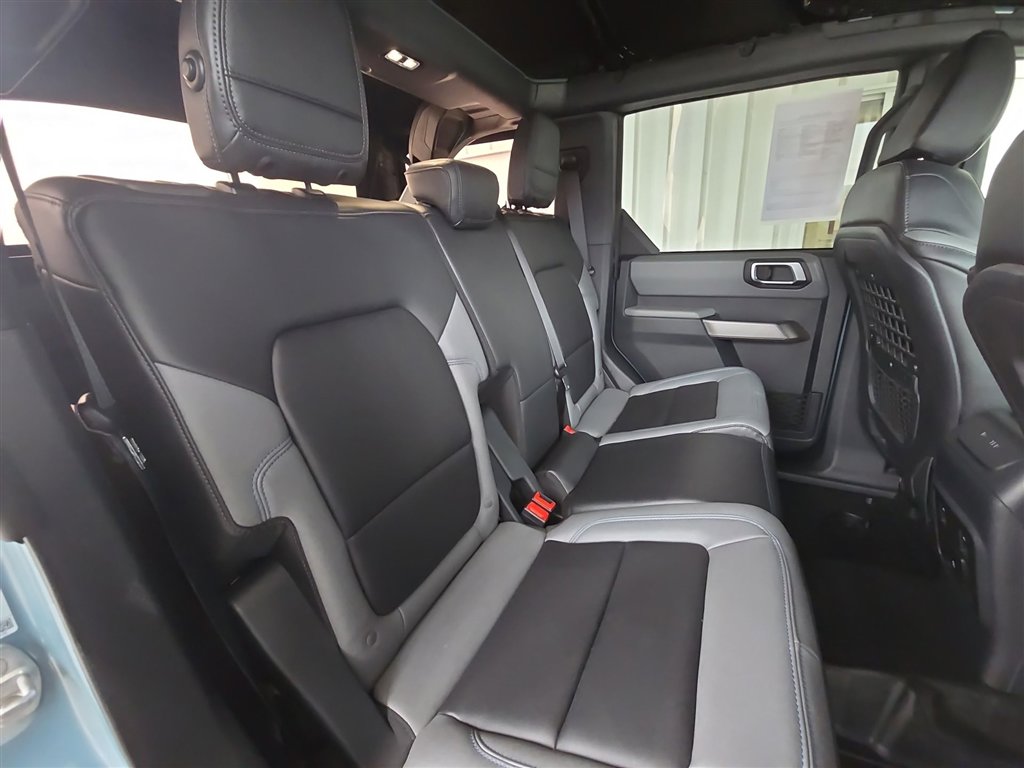 Used 2021 Ford Bronco Black Diamond image 25