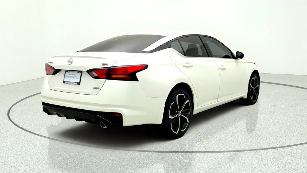 Used 2024 Nissan Altima 2.5 SR AWD/4WD image 5