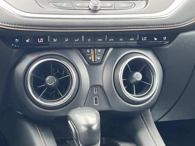 Used 2020 Chevrolet Blazer Premier w/ Driver Confidence II Package FWD image 17