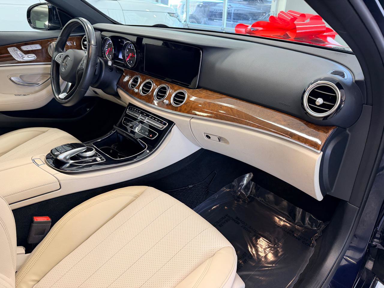 Used 2018 Mercedes-Benz E 300 image 24