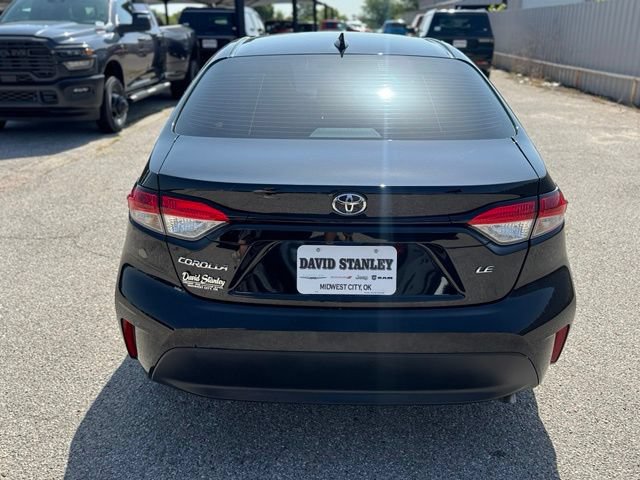 Used 2025 Toyota Corolla LE FWD image 5