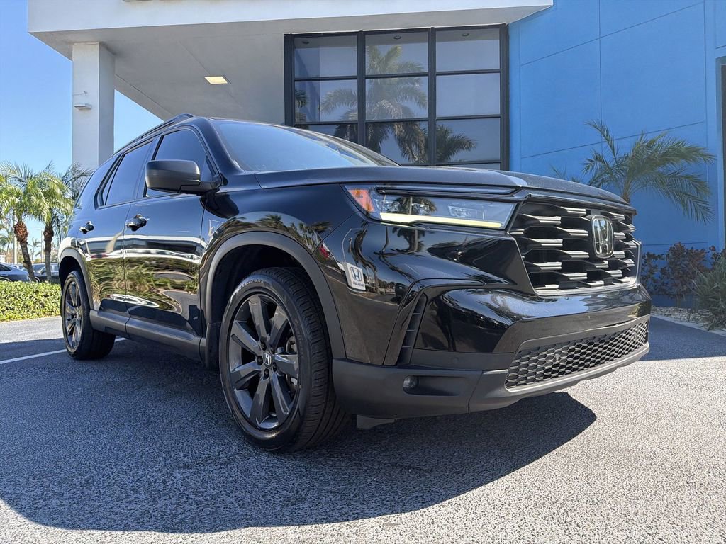 Certified 2023 Honda Pilot Sport image 18
