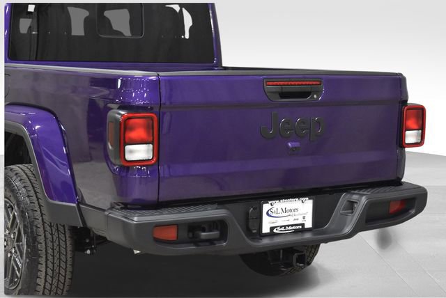 New 2026 Jeep Gladiator Sport image 9