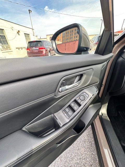 Certified 2024 Nissan Rogue SV w/ SV Premium Package AWD/4WD image 25