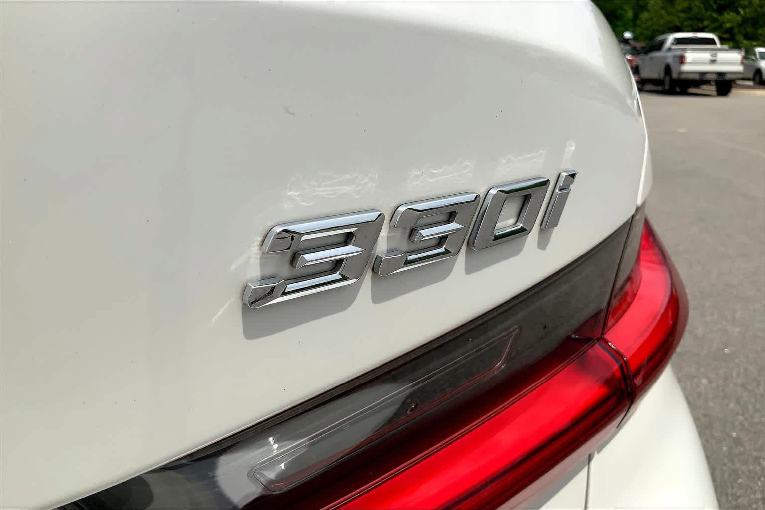 Used 2021 BMW 330i Sedan w/ Convenience Package RWD image 10