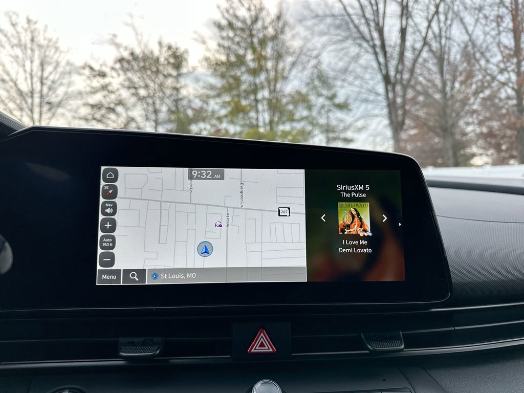 Used 2025 Hyundai Elantra SEL image 37