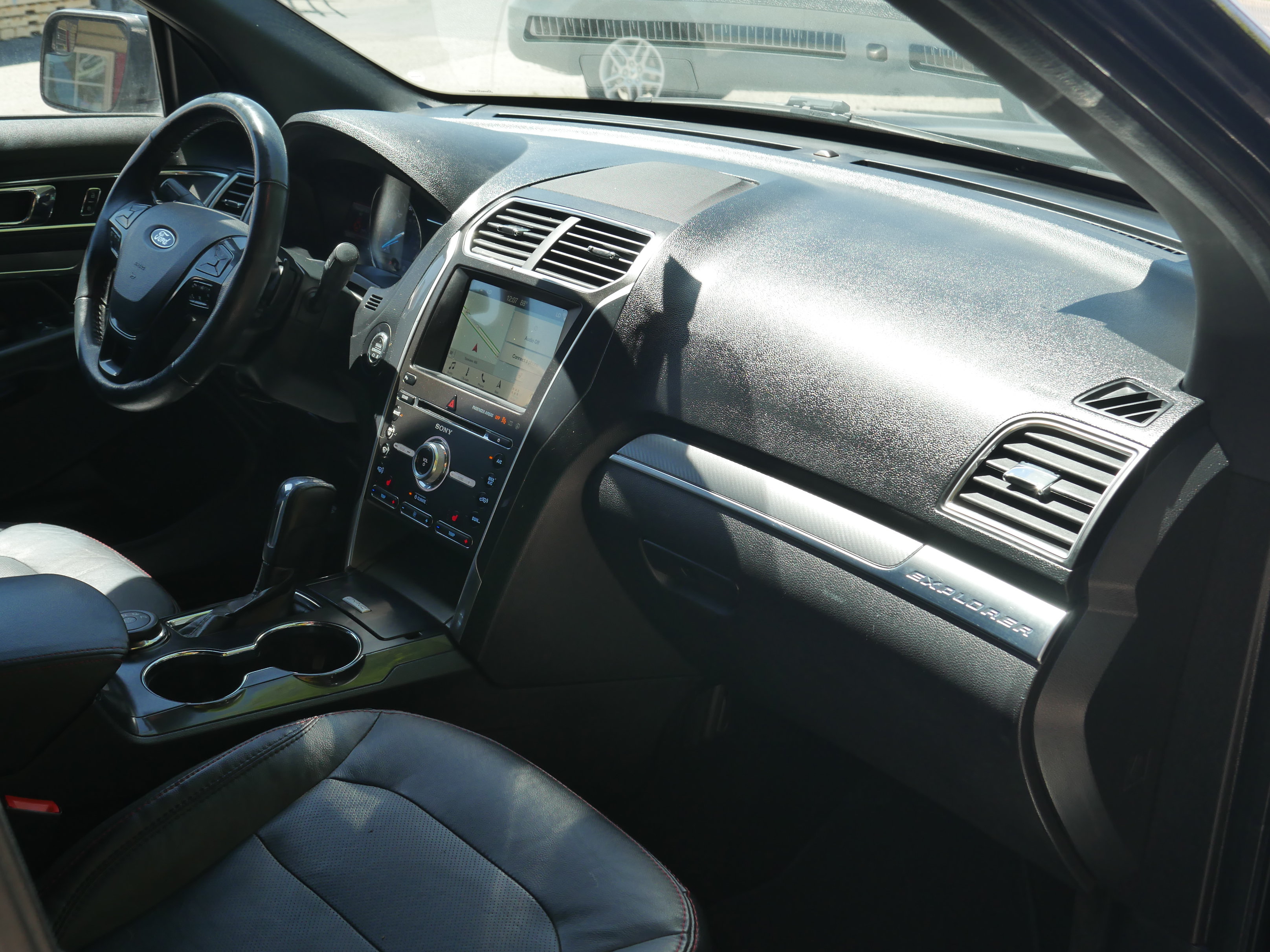 Used 2018 Ford Explorer Sport AWD/4WD image 27