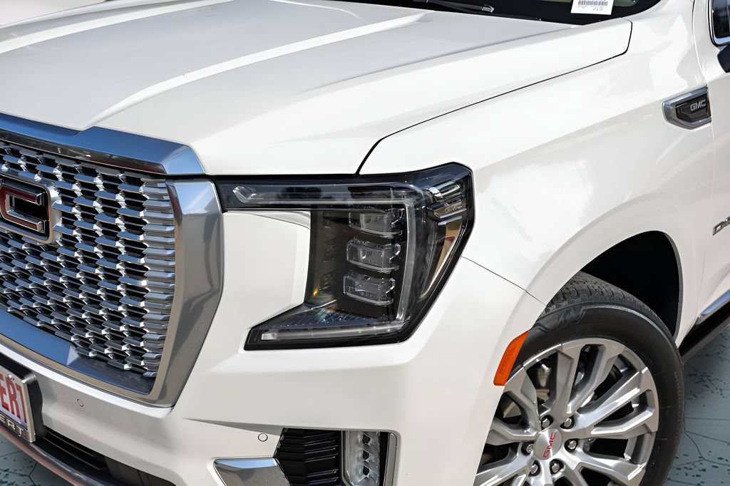 Used 2022 GMC Yukon Denali AWD/4WD image 3