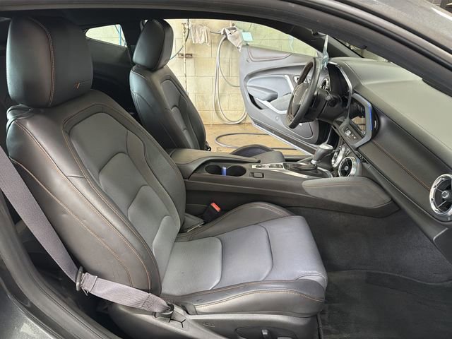 Used 2017 Chevrolet Camaro LT RWD image 26