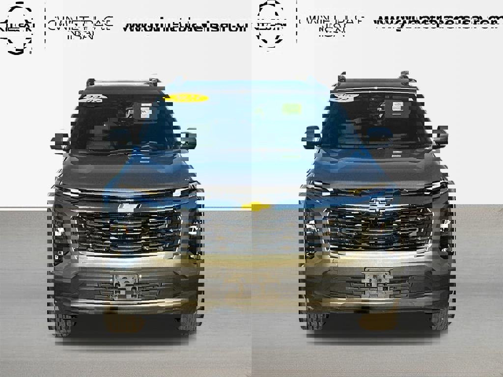 Used 2025 Chevrolet Equinox LT w/ Convenience Package II image 2