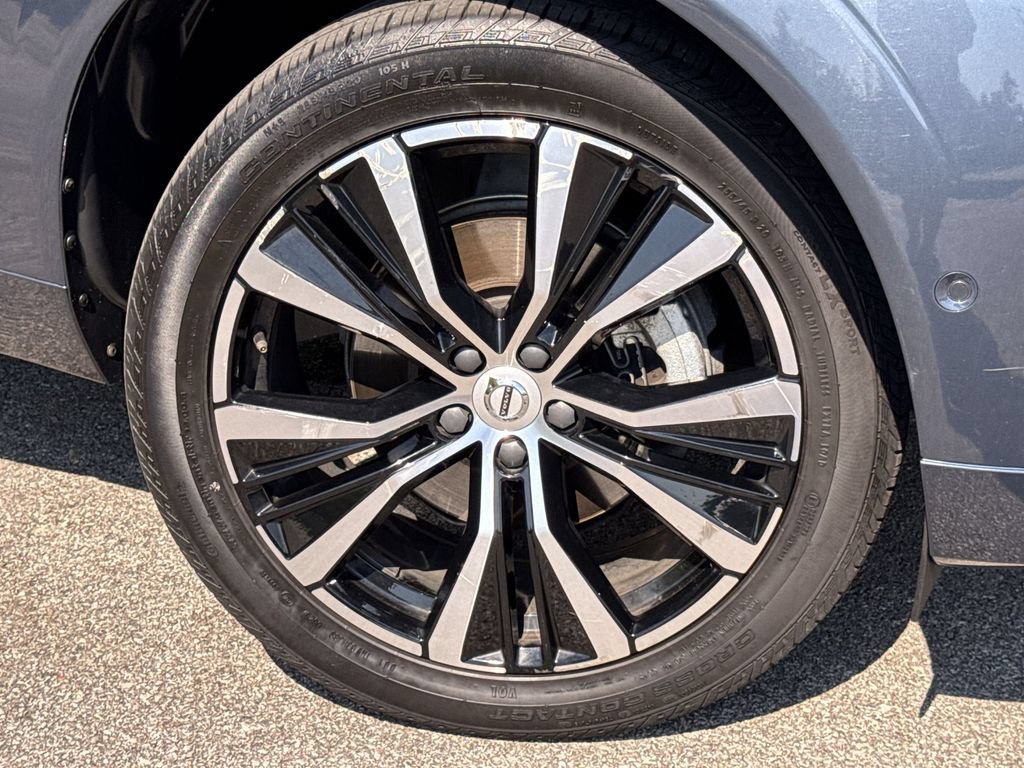 Used 2025 Volvo XC60 B5 Plus AWD/4WD image 19