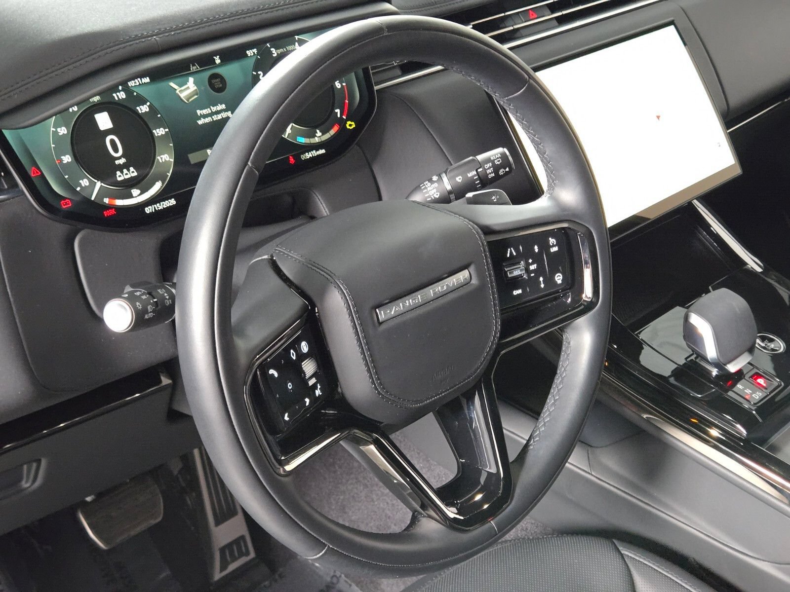 Used 2025 Land Rover Range Rover Sport Dynamic SE AWD/4WD image 23