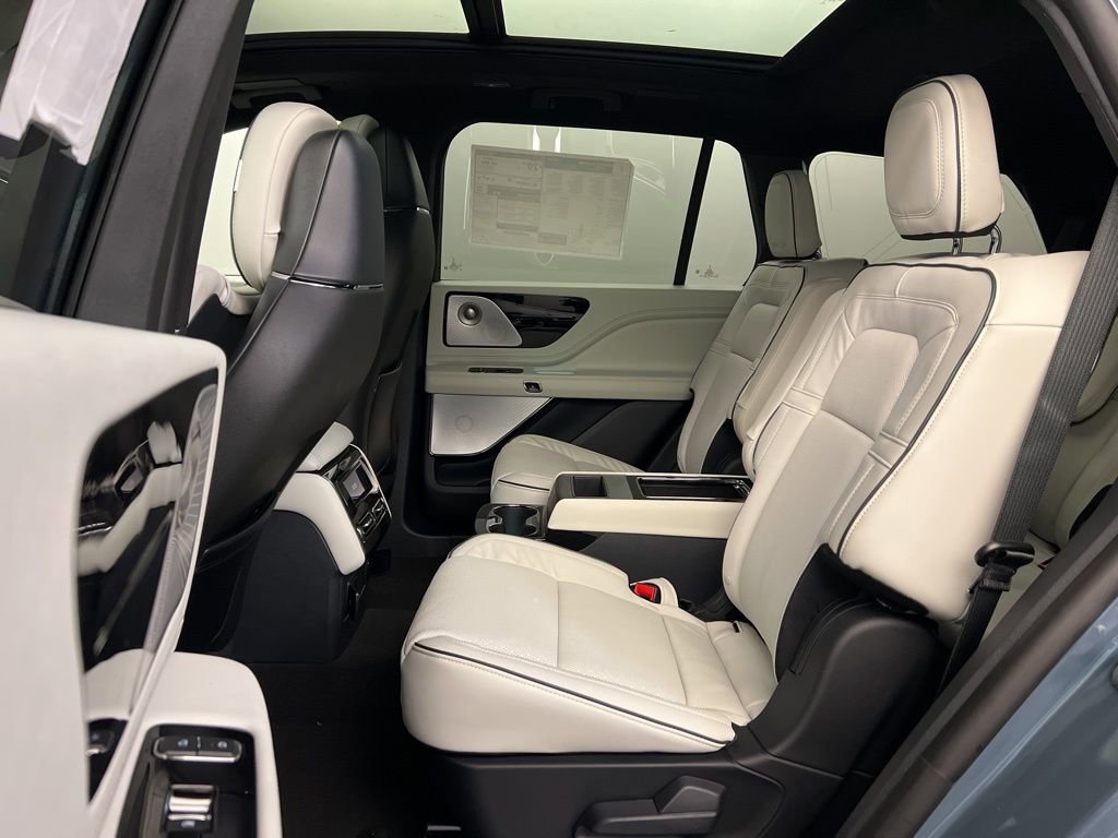 New 2026 Lincoln Aviator Black Label w/ Black Label Special Edition image 34