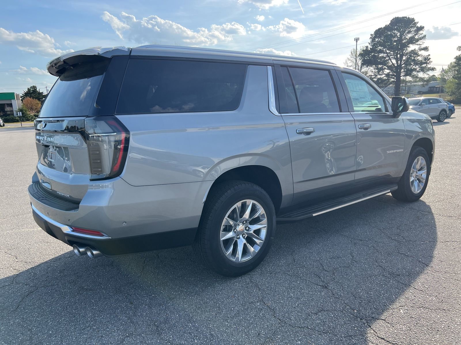 New 2026 Chevrolet Suburban Premier image 5