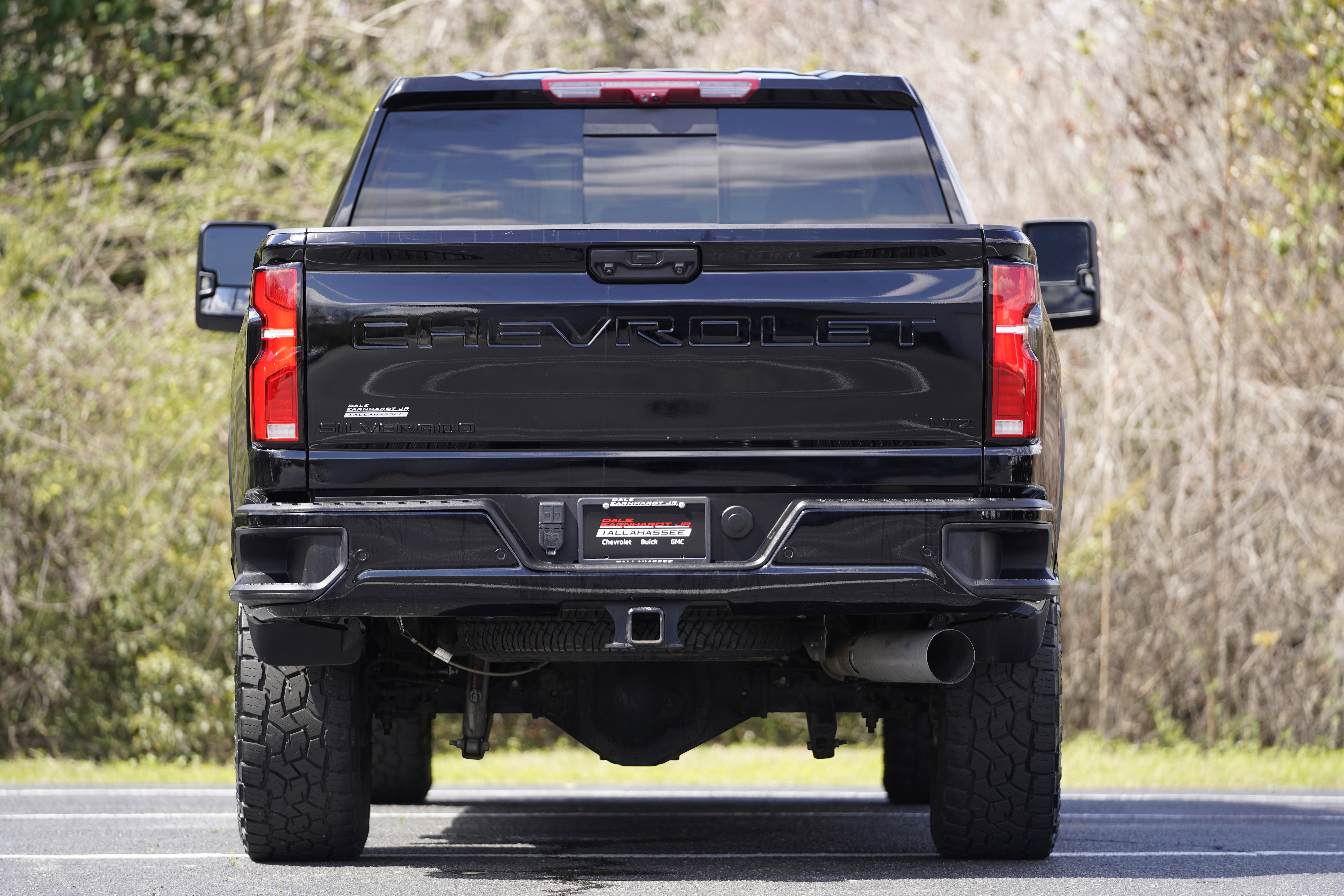 Used 2025 Chevrolet Silverado 2500 LTZ w/ LTZ Plus Package AWD/4WD image 49
