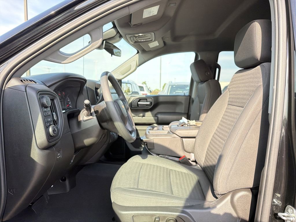 Used 2022 Chevrolet Silverado 1500 Custom AWD/4WD image 11