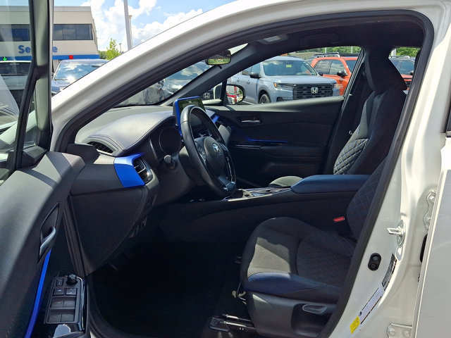 Used 2020 Toyota C-HR XLE FWD image 13