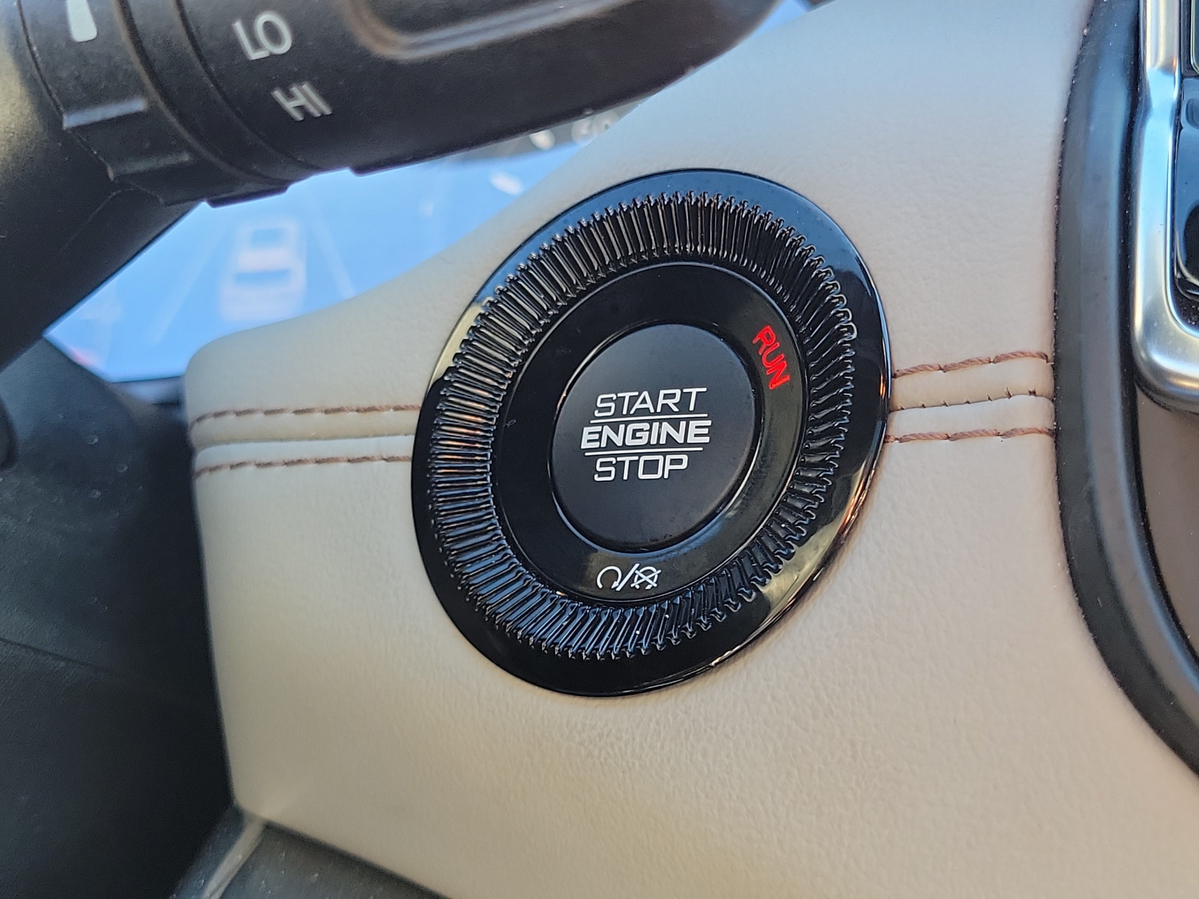 Used 2024 Jeep Compass Limited w/ Sun and Sound Group AWD/4WD image 28