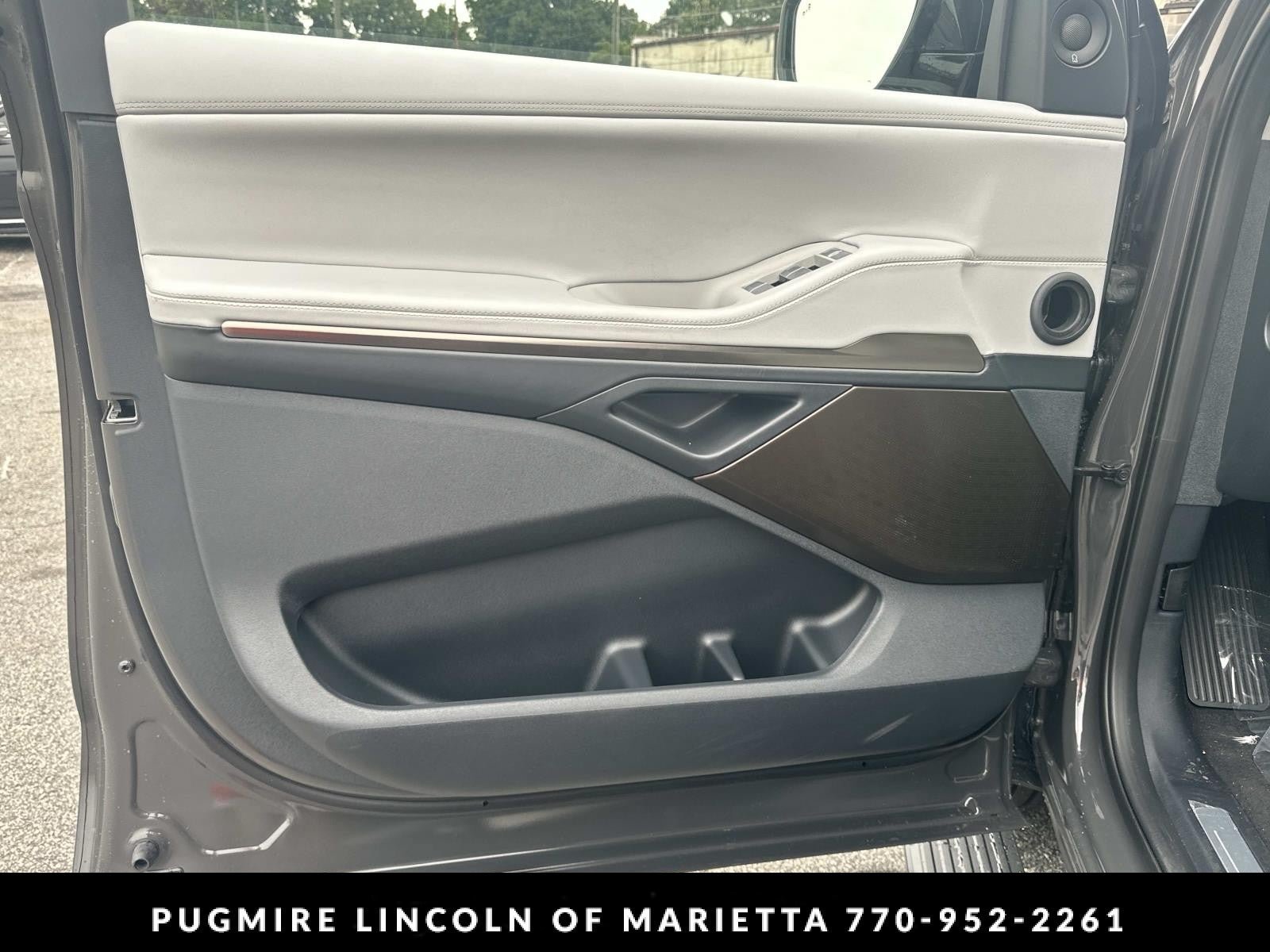 New 2027 Lincoln Navigator L Black Label AWD/4WD image 10
