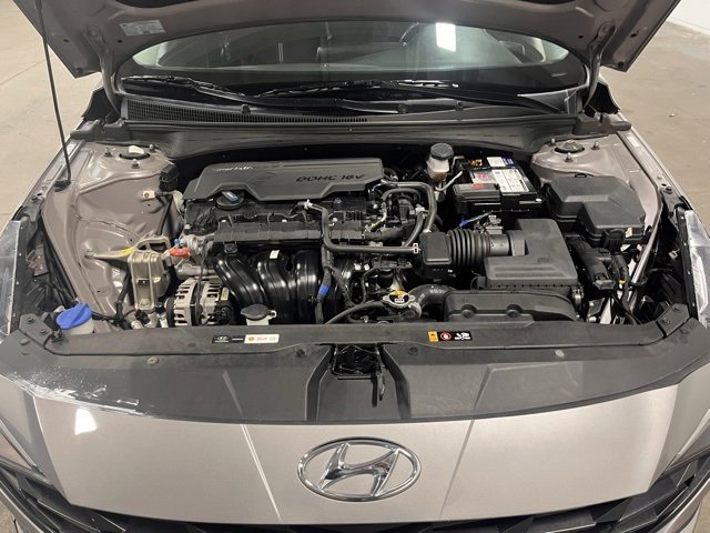Used 2023 Hyundai Elantra SEL w/ Convenience Package image 9