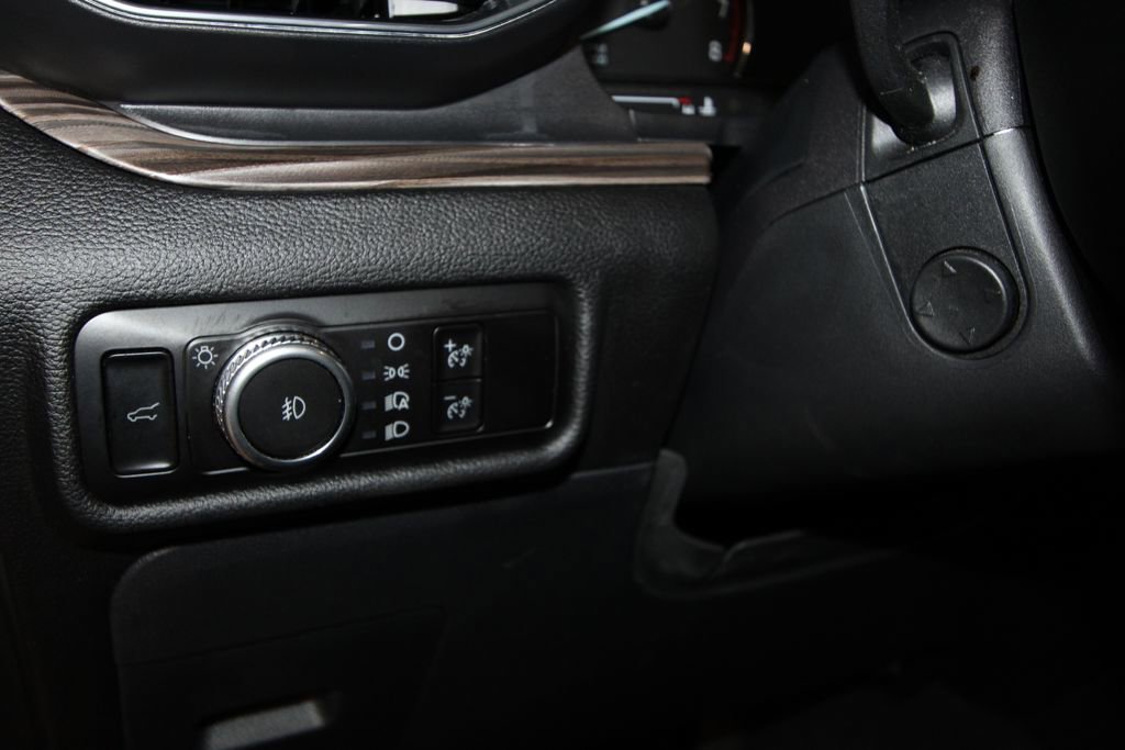 Used 2023 Ford Explorer Limited w/ Limited Technology Package image 11