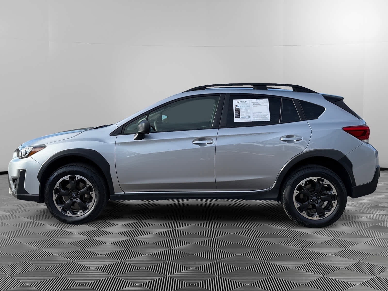 Used 2021 Subaru Crosstrek 2.0i image 2