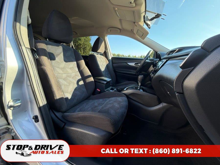 Used 2015 Nissan Rogue SV image 15