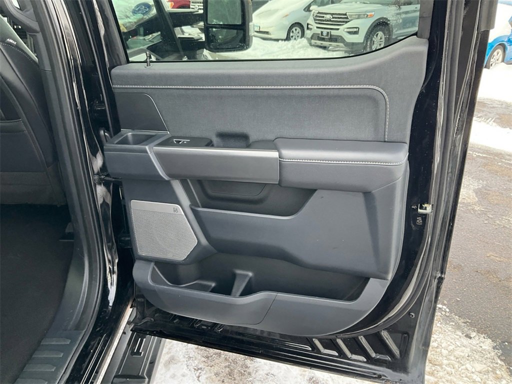 Used 2025 Ford F150 Lariat w/ Equipment Group 501A Mid image 19