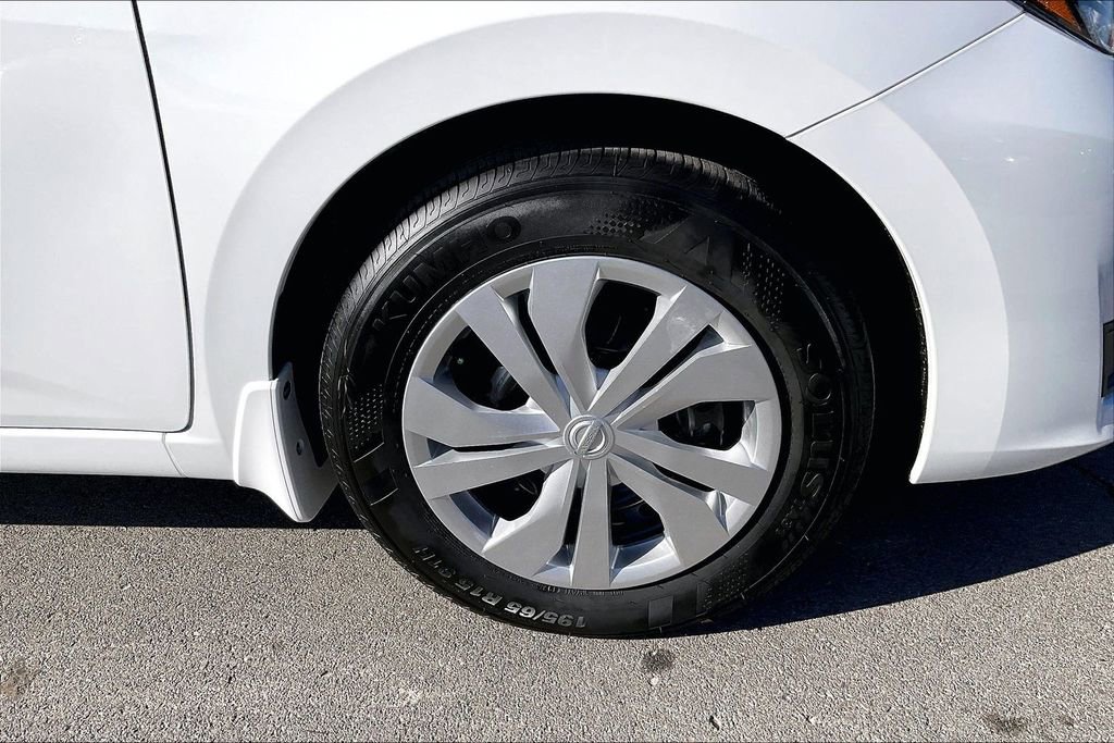 New 2025 Nissan Versa S w/ Trunk Package image 18