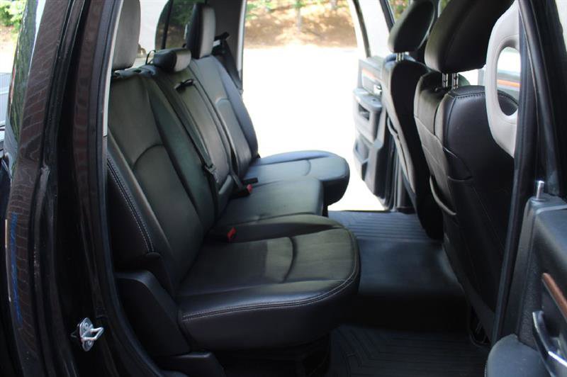 Used 2016 RAM 1500 Laramie w/ Convenience Group image 9